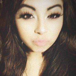 Meet your Posher, Elle